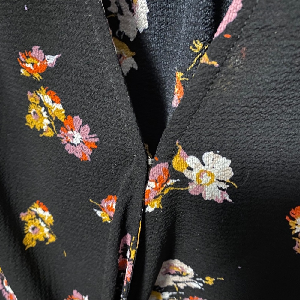 Floral blouse - Picture 4 of 5